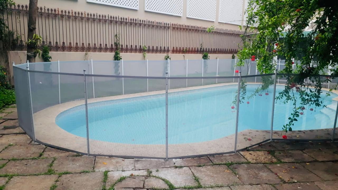 Cerca de proteção para piscina Baby Piscinas — Cerca de Proteção